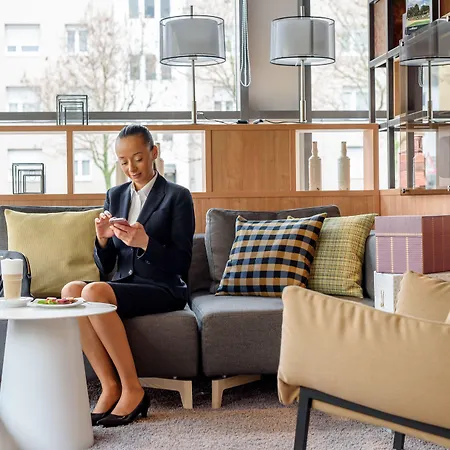 Mercure Am Rathaus 3*