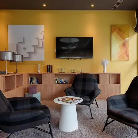 Mercure Am Rathaus מלון 3*