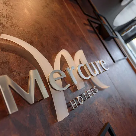 مركيور آم راتهاوس فندق