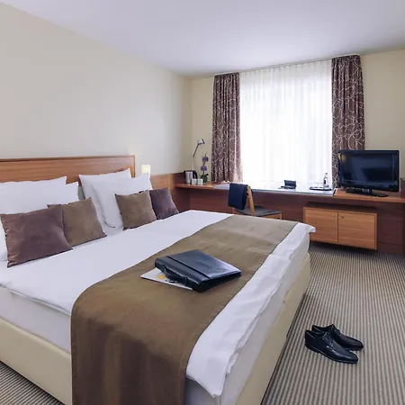 Mercure Am Rathaus 3* מאנהיים