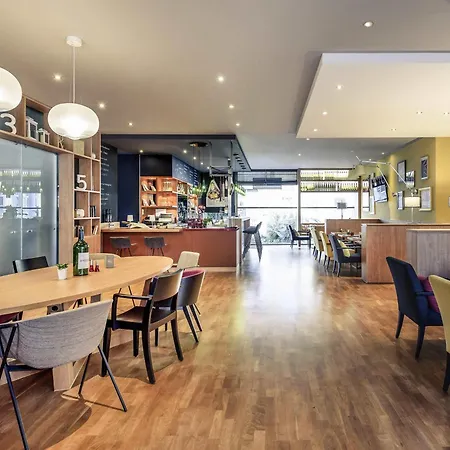 מלון Mercure Am Rathaus 3*