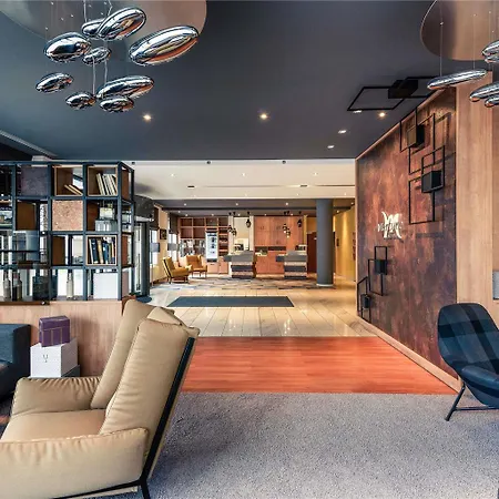 Mercure Am Rathaus מלון 3*