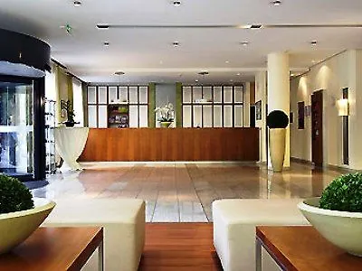 Mercure Am Rathaus 3*