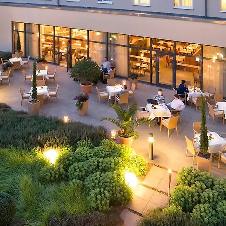 Mercure Am Rathaus 3*