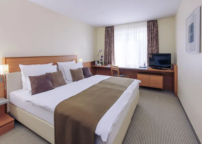 Hotel Mercure Am Rathaus 3*