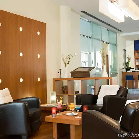 Mercure Am Rathaus 3*